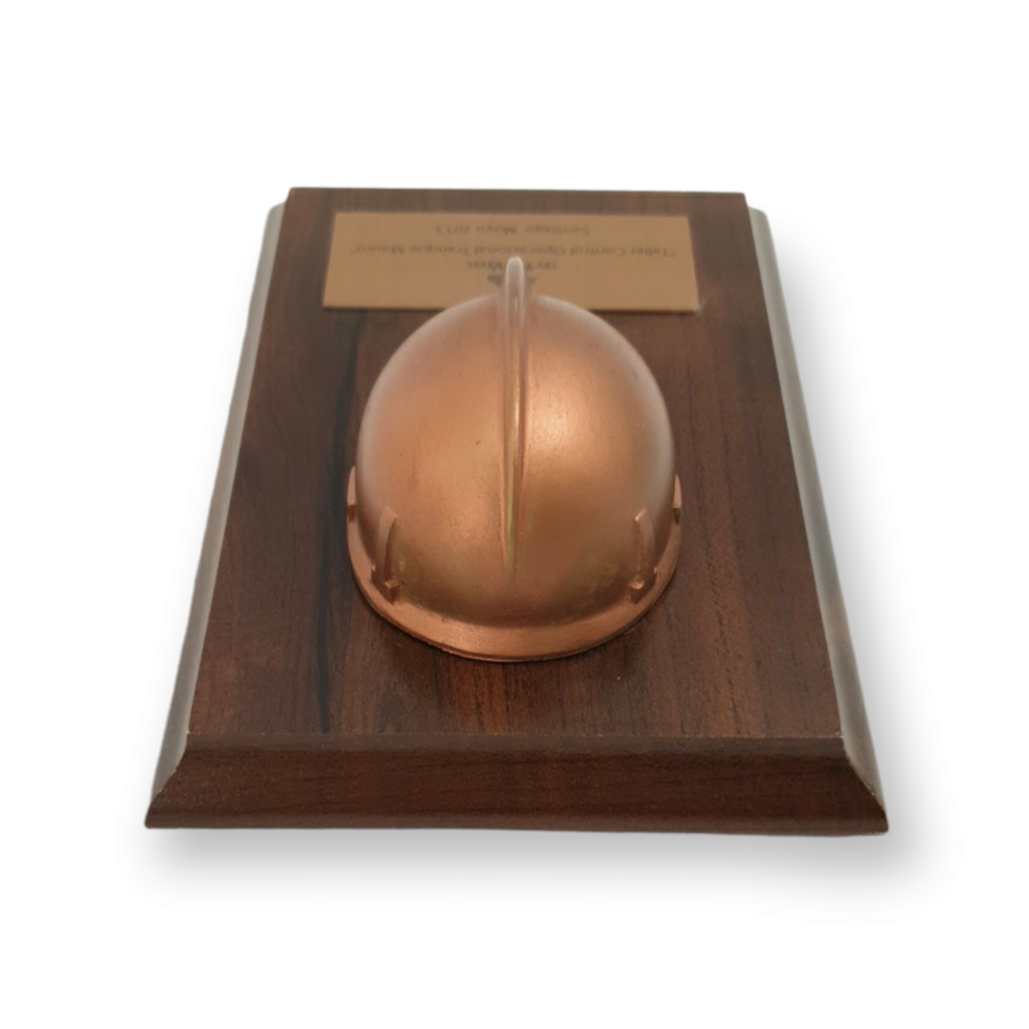 Casco De Resina Color Cobre, Base De Madera, Placa Grabada